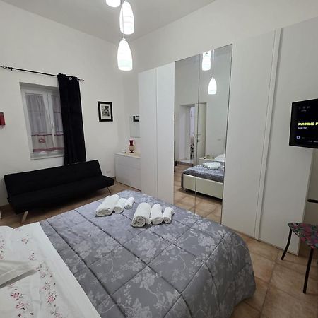 Domus Ciccio Pompeii - Relax & Free Parking Apartamento Scafati Exterior foto